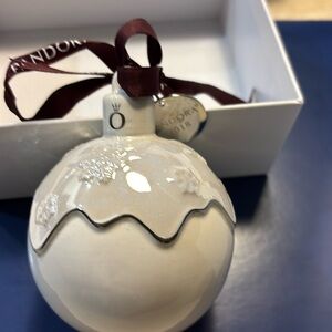 Pandora 2018 Ornament excellent condition, 3” in diameter, crème colored
